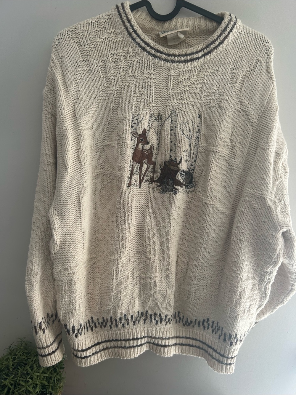 Northern Reflection Heavy Cream crew neck Knit Sweater Embroidered Deer Forest